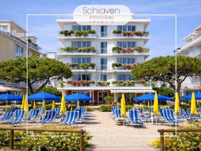 Locale in vendita di 1550 m² in Via Levantina