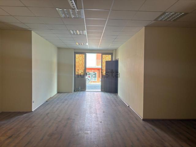 Locale in vendita di 155 m² in Via Mameli, 6