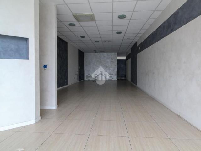 Locale in vendita di 155 m² in Via San Martino del Carso, 1