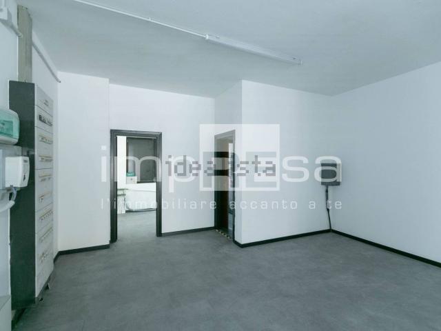 Locale in vendita di 155 m² in Via Umberto Sacco, 25