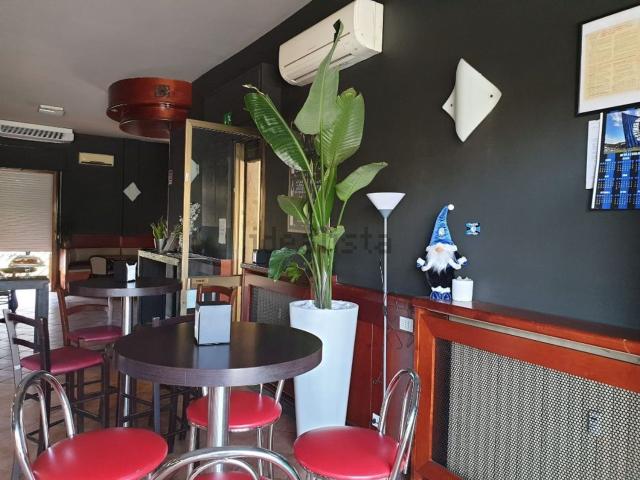 Locale in vendita di 155 m² in Via Vittorio Veneto