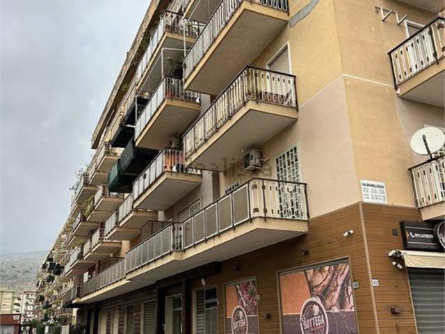 Locale in vendita di 156 m² in Via Filippo Brunelleschi, 26