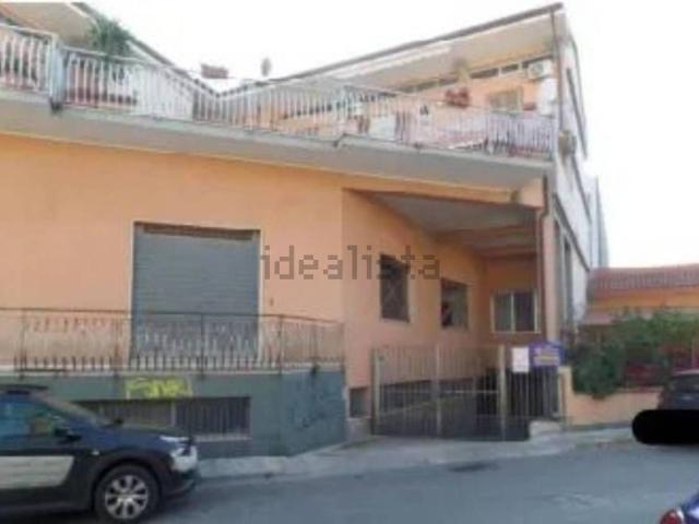 Locale in vendita di 156 m² in Via Salvatore Quasimodo