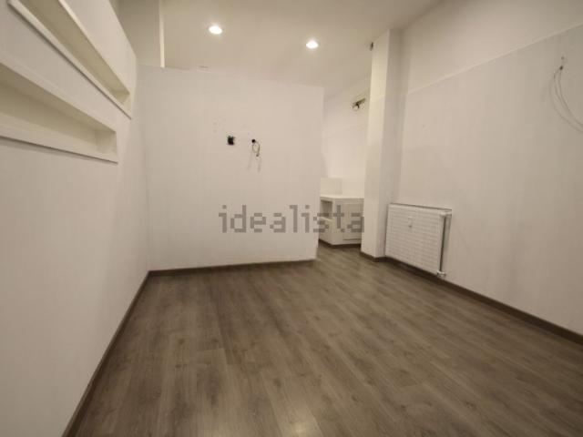 Locale in vendita di 156 m² in Via Pavia
