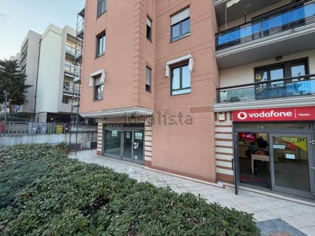 Locale in vendita di 158 m² in Via Giulio Cesare