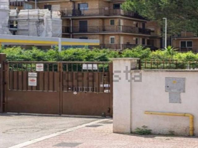 Locale in vendita di 158 m² in Viale Virgilio, 104