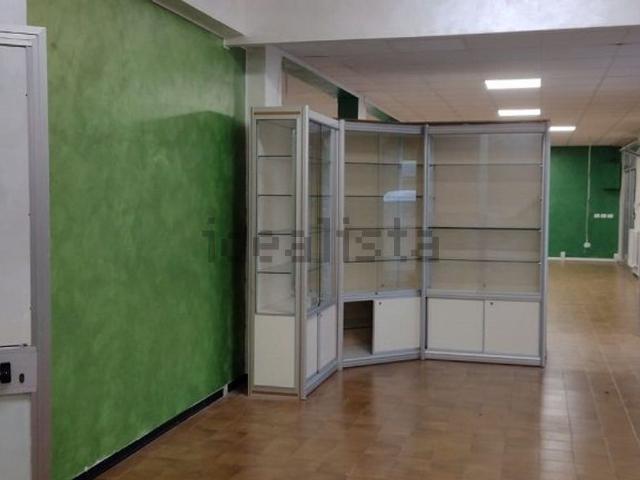 Locale in vendita di 160 m²
