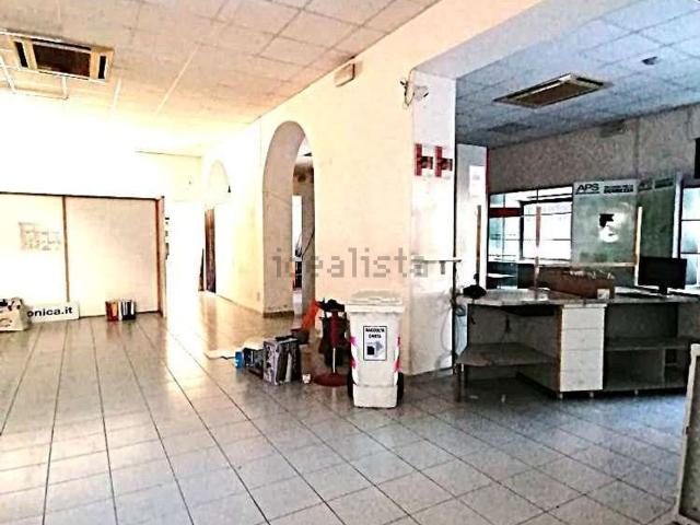 Locale in vendita di 160 m²