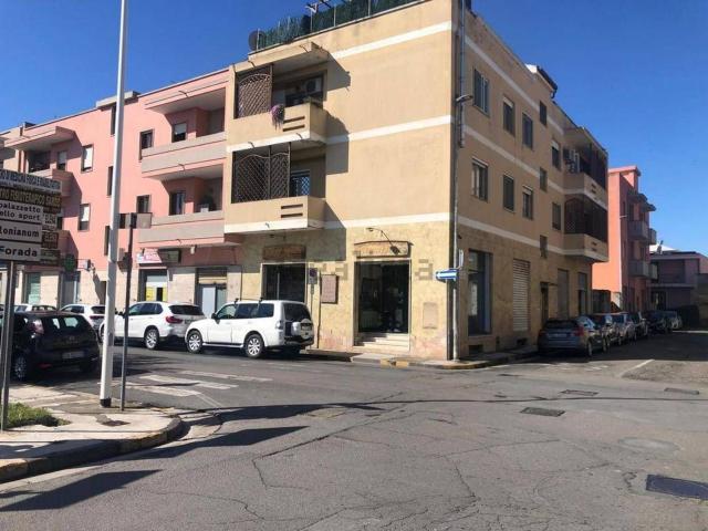 Locale in vendita di 160 m² in Via C. Fadda, 29