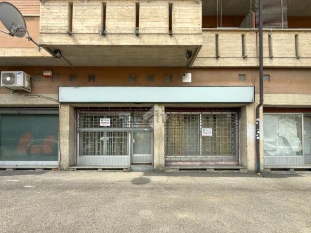 Locale in vendita di 160 m² in Via Cornegliana, 75