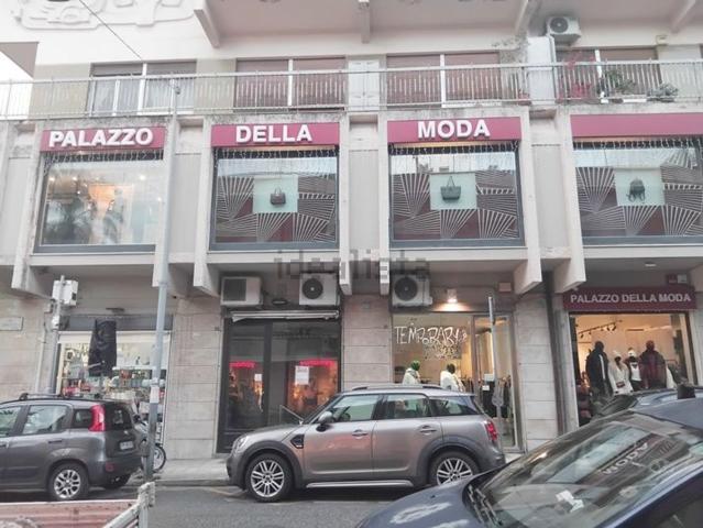 Locale in vendita di 160 m² in Via Camiciotti, 53