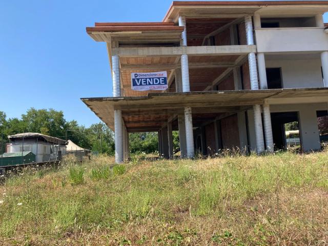 Locale in vendita di 160 m² in Via Casilina, 19
