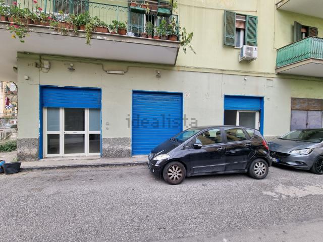 Locale in vendita di 160 m² in Via cinccinato, 30