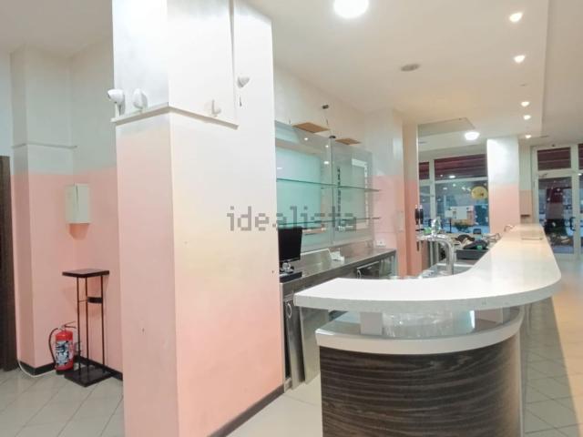 Locale in vendita di 160 m² in Via Giuseppe Verdi