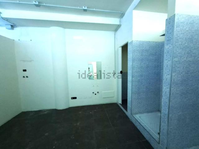 Locale in vendita di 160 m² in Via Dorsale