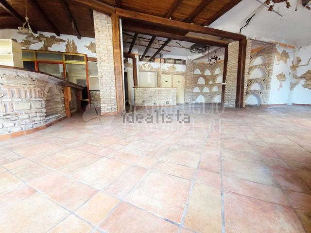 Locale in vendita di 160 m² in Via Danilo Stiepovich, 2