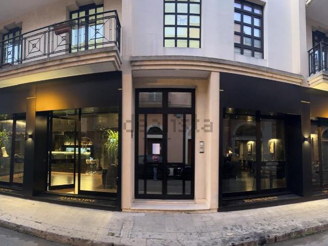 Locale in vendita di 160 m² in Via Dante Alighieri