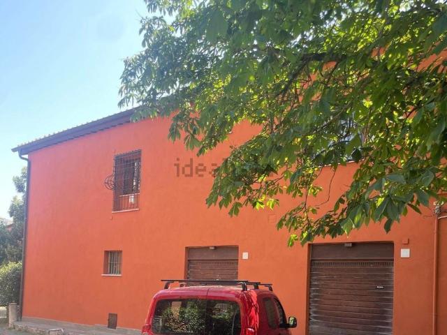 Locale in vendita di 160 m² in Via del Colle della Strega, 49
