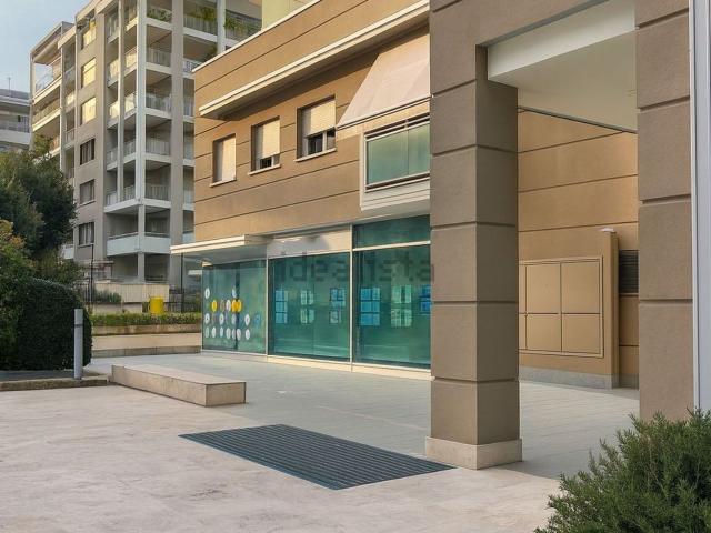 Locale in vendita di 161 m² in Via Firenze, 4