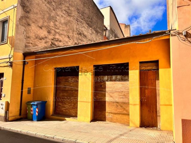 Locale in vendita di 160 m² in Via Libertà, 38