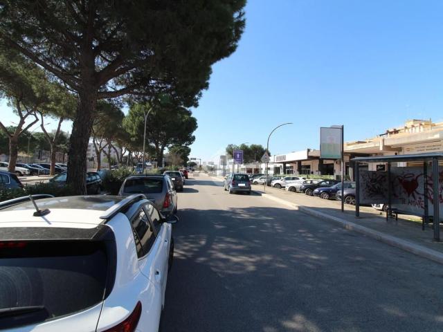 Locale in vendita di 160 m² in Via Palmiro Togliatti