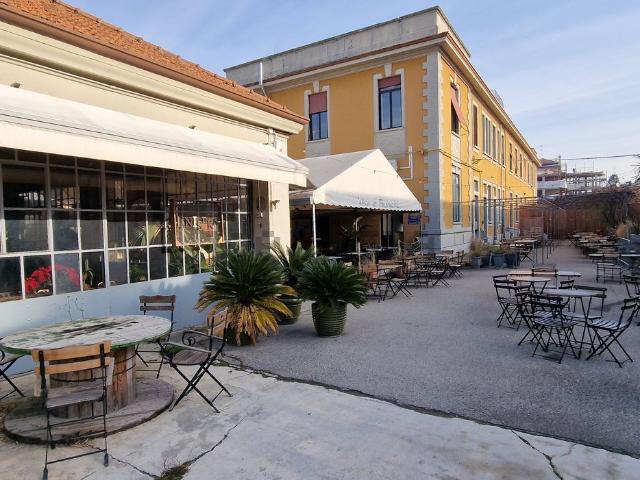 Locale in vendita di 160 m² in Via Privata Antonio Meucci, 43
