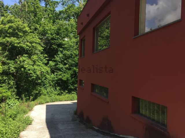 Locale in vendita di 160 m² in Via XXIV Maggio