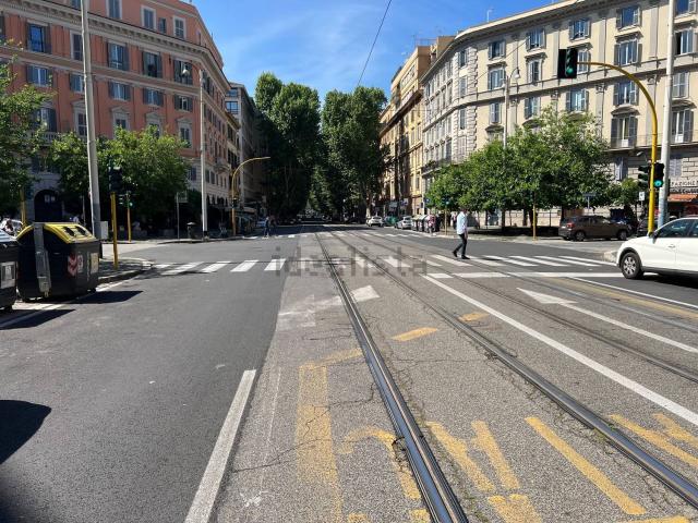 Locale in vendita di 160 m² in Viale Regina Margherita
