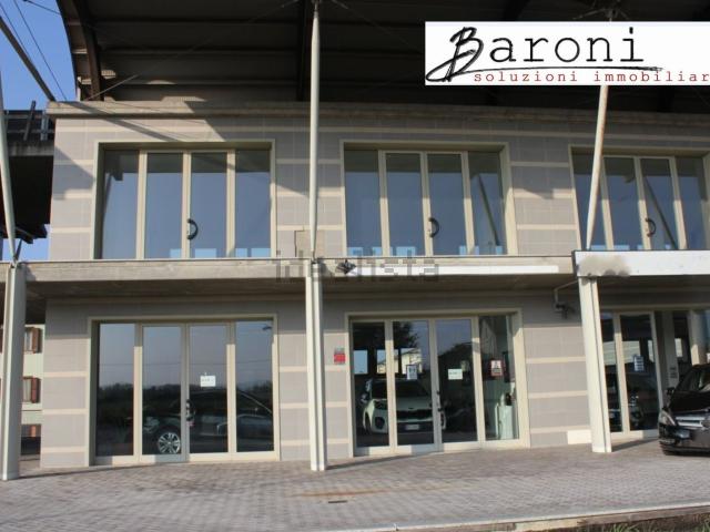 Locale in vendita di 160 m² in Strada Statale 9 Via Emilia, 25