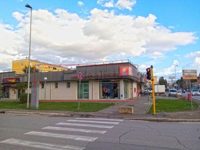 Locale in vendita di 161 m² in Via Fiorentina