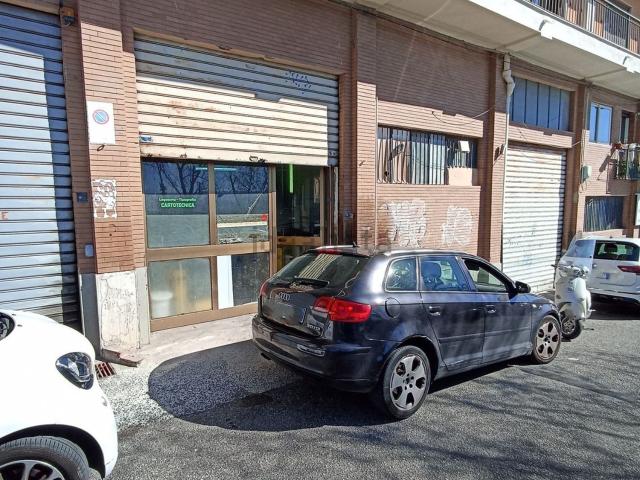 Locale in vendita di 162 m² in Via Carlo V