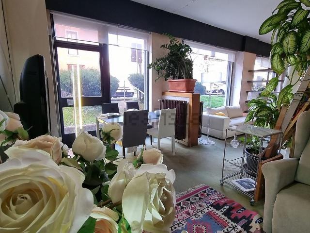 Locale in vendita di 162 m² in Via Dante