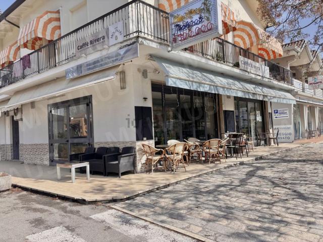 Locale in vendita di 162 m² in Via delle Nazioni, 87