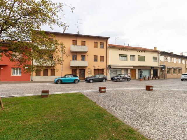 Locale in vendita di 162 m² in Piazza Roma, 12