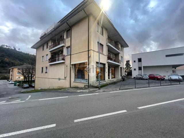 Locale in vendita di 163 m² in Via Francolano