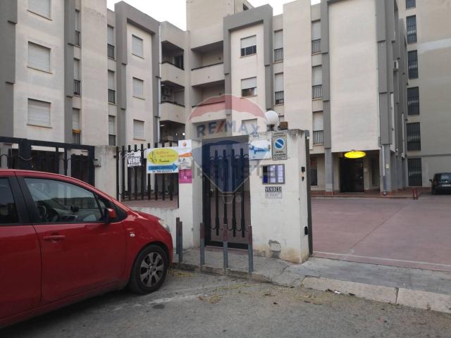 Locale in vendita di 163 m² in Via Piero Calamandrei, 86