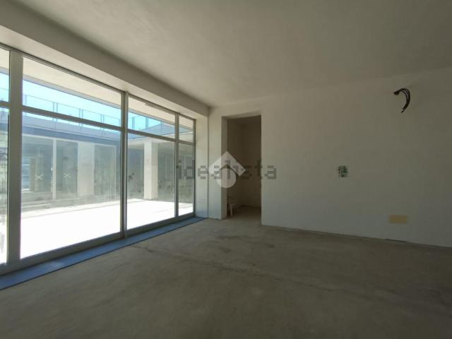 Locale in vendita di 165 m² in Via Padre Giglio, 12