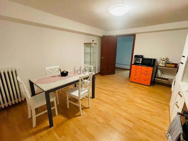 Locale in vendita di 165 m² in Via Privata Esiodo, 12