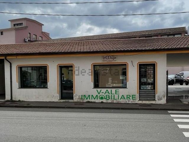 Locale in vendita di 166 m² in Viale Punto Nenni