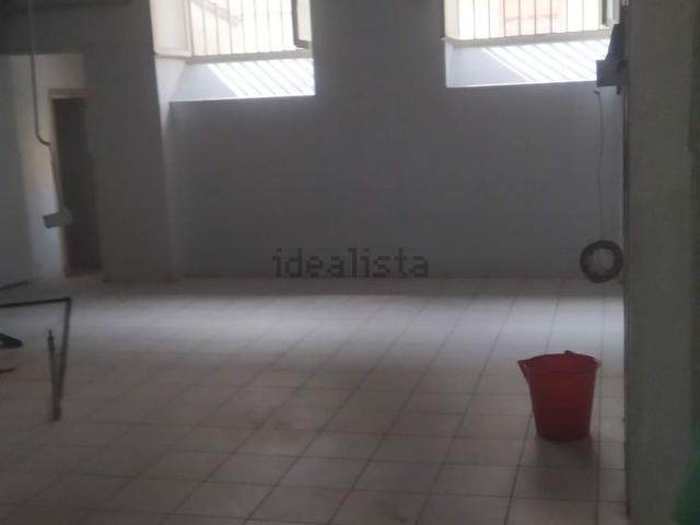 Locale in vendita di 169 m² in Viale Italia