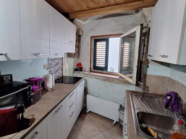 Locale in vendita di 16 m² in Via A. Chiarizia