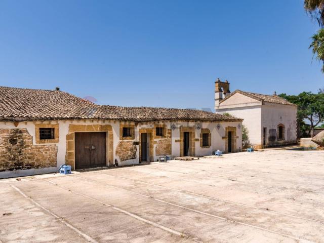 Locale in vendita di 1700 m² in Contrada Grazia