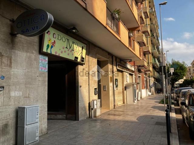 Locale in vendita di 170 m² in Via Conte Appiano, 50