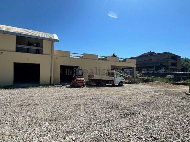 Locale in vendita di 170 m² in Via Chiappitto