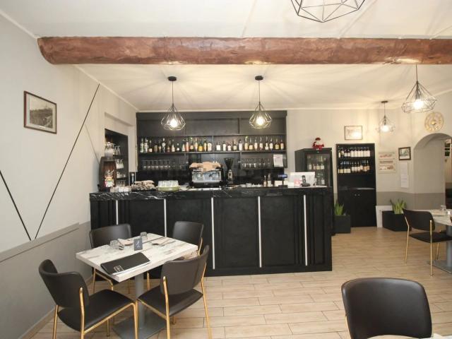 Locale in vendita di 170 m² in Via Andrea Mensa