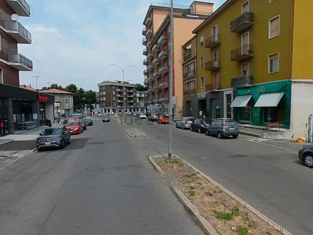 Locale in vendita di 170 m² in Via Giuseppe Manfredi, 16