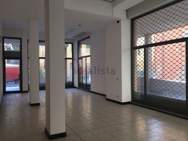 Locale in vendita di 170 m² in Via Donghi