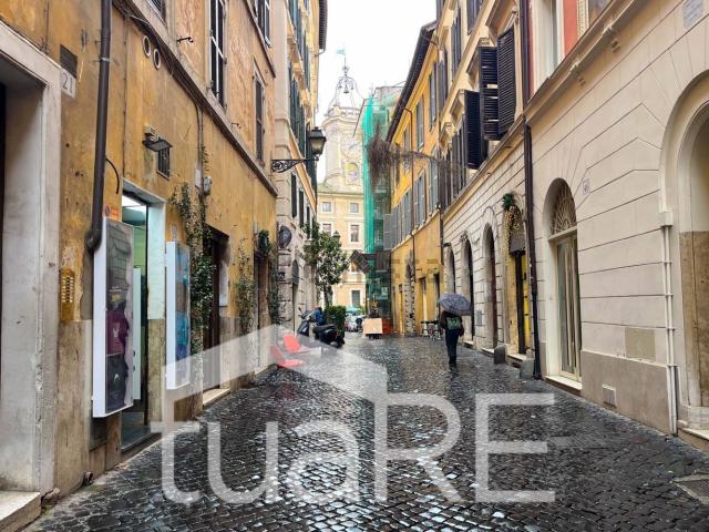 Locale in vendita di 170 m² in Via dei Banchi Nuovi