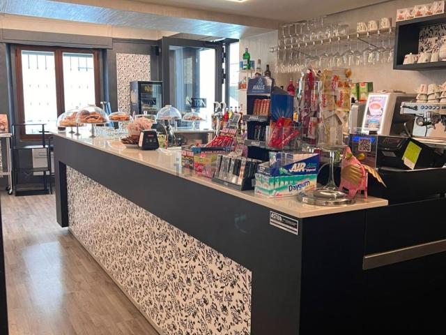 Locale in vendita di 170 m² in Via Francesco Cavagnis