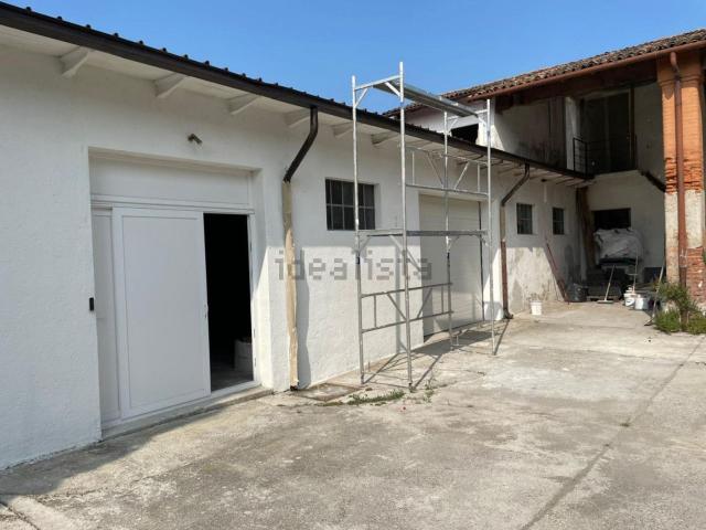 Locale in vendita di 170 m² in Via Santa Maria
